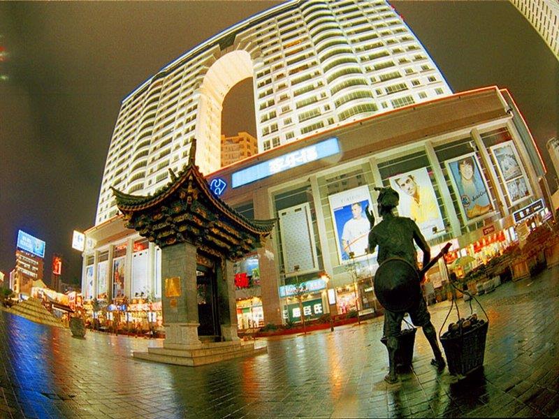 南坪步行街 http://m.gzmengda.com/